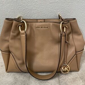 Michael Kors Women's Nicole Large Shoulder Bag Tote Purse Handbag (Bisque)